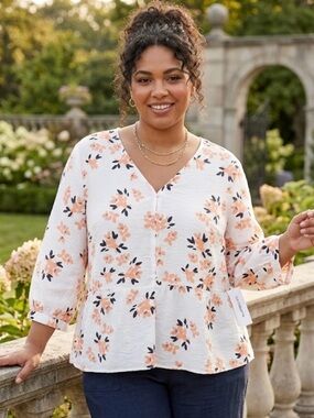 BNWT Liz Claiborne Floral Peplum Top